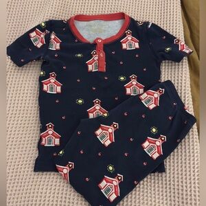 Beaufort Bonnet Company SZ 7 Pajamas with Schoolhouse Print - Navy and Red